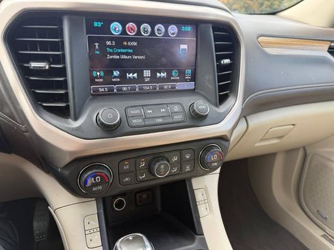 Used 2017 GMC Acadia Denali w/ Technology Package AWD/4WD image 15