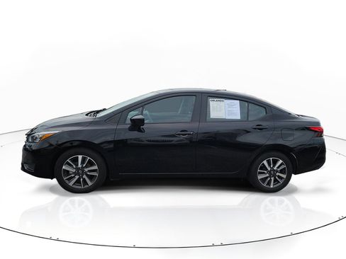 Used 2025 Nissan Versa SV FWD image 4