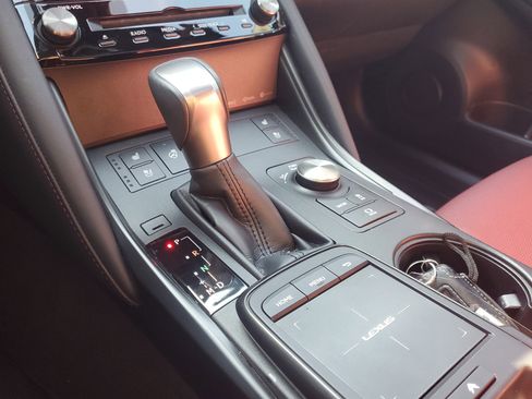 Used 2025 Lexus IS 300 w/ Premium Package RWD image 33