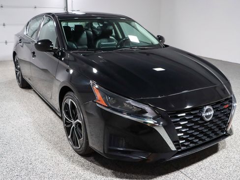 Used 2024 Nissan Altima 2.5 SR image 5