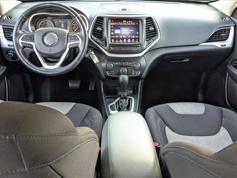 Used 2014 Jeep Cherokee Latitude image 16