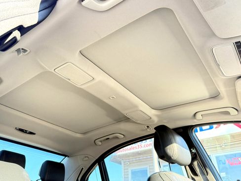 Used 2011 Mercedes-Benz S 550 4MATIC image 50