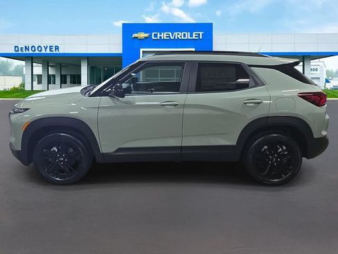 New 2026 Chevrolet TrailBlazer LT w/ Midnight Edition AWD/4WD image 11