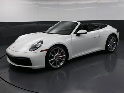 Certified 2020 Porsche 911 Carrera 4S AWD/4WD image 33