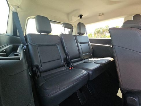 Used 2025 Ford Expedition Max Active RWD image 6