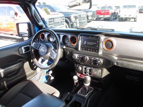 Used 2023 Jeep Gladiator Mojave w/ Cold Weather Group image 23