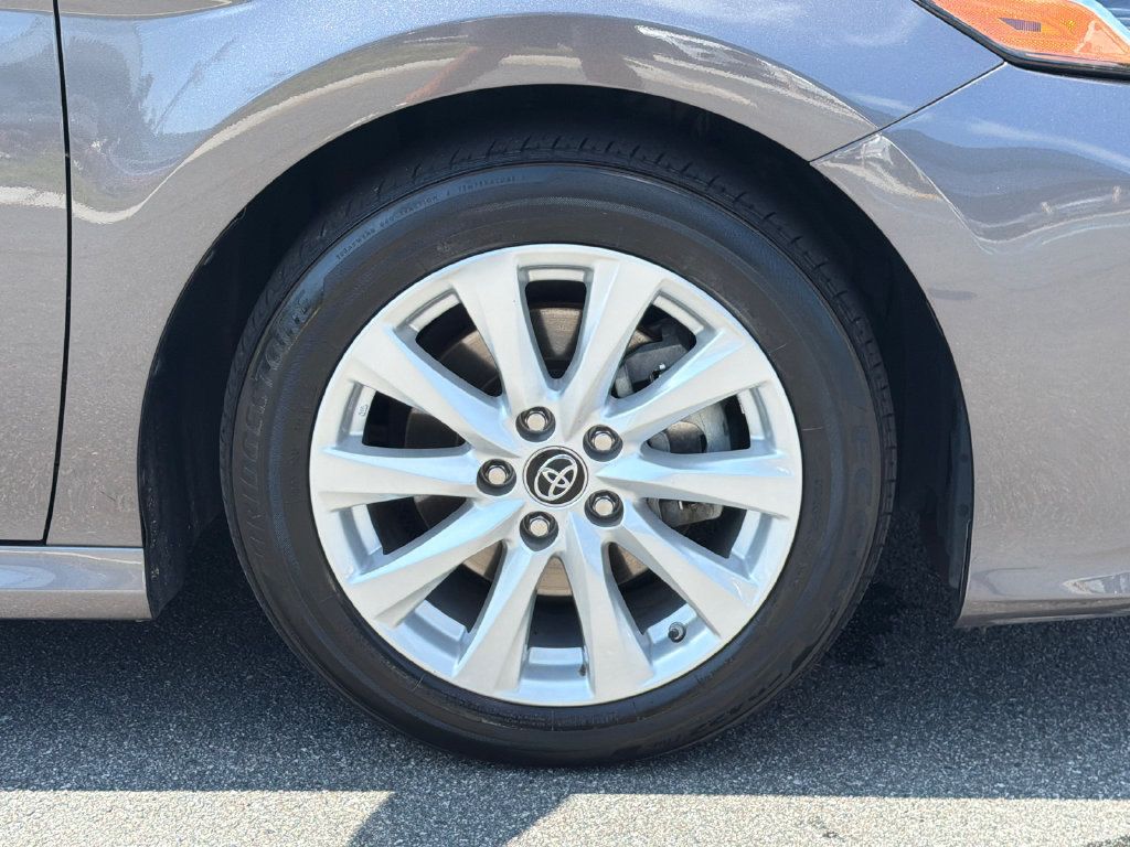 Used 2019 Toyota Camry LE w/ Convenience Package FWD image 14