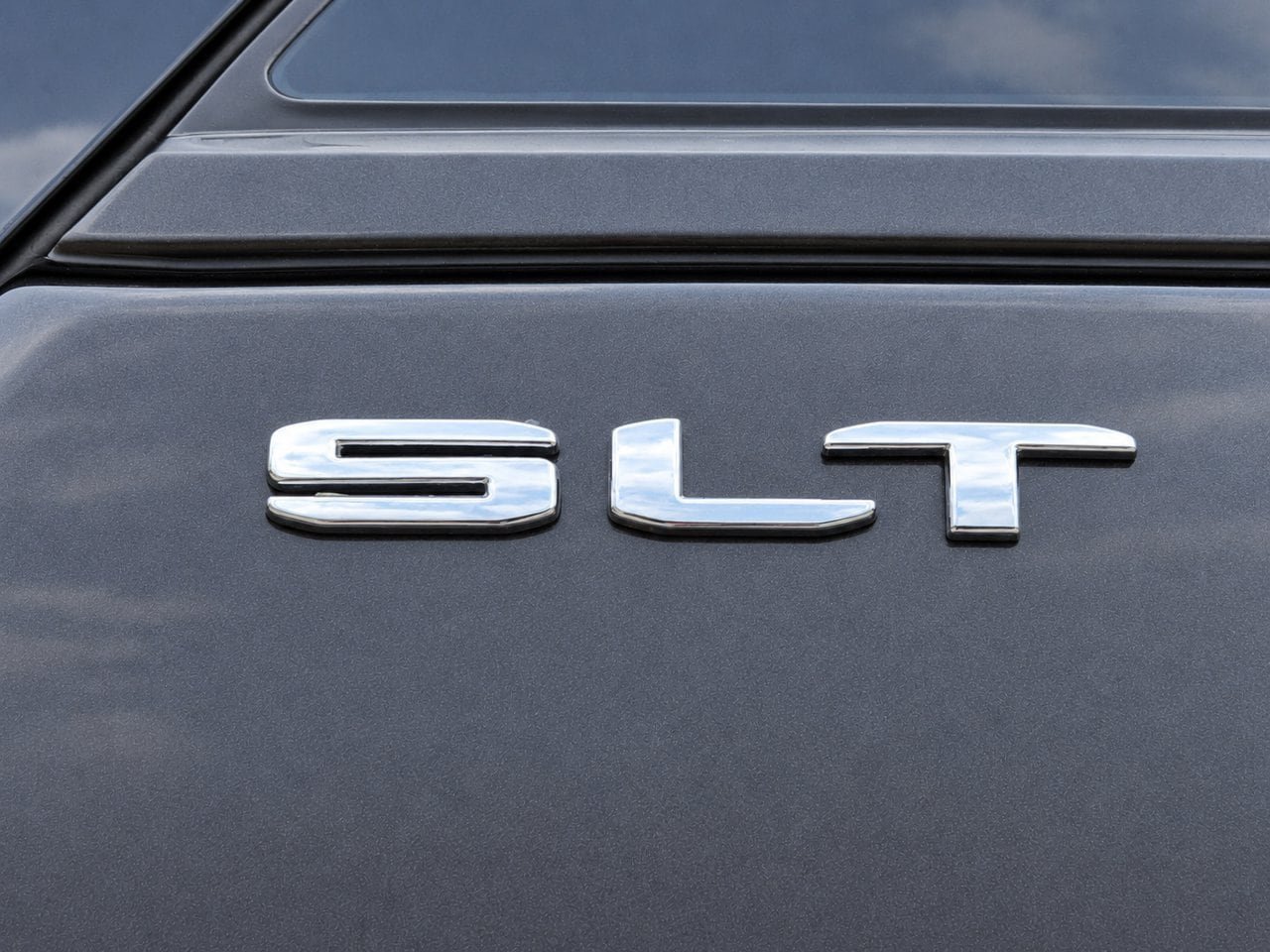 Certified 2023 GMC Terrain SLT FWD image 8