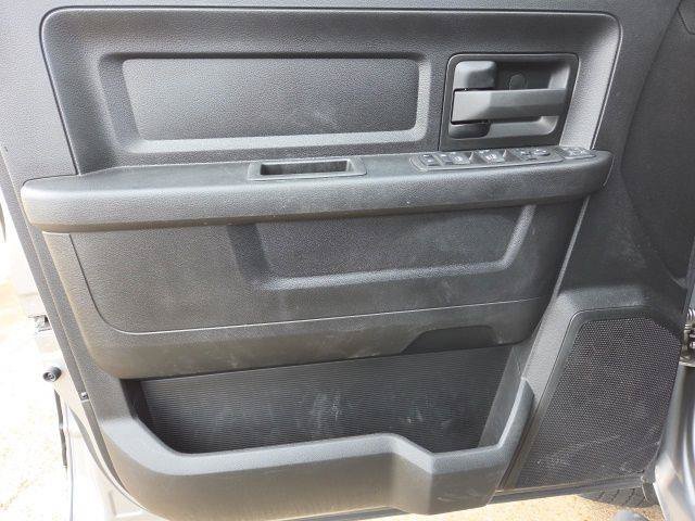 Used 2024 RAM 3500 Tradesman w/ Chrome Appearance Group AWD/4WD image 29