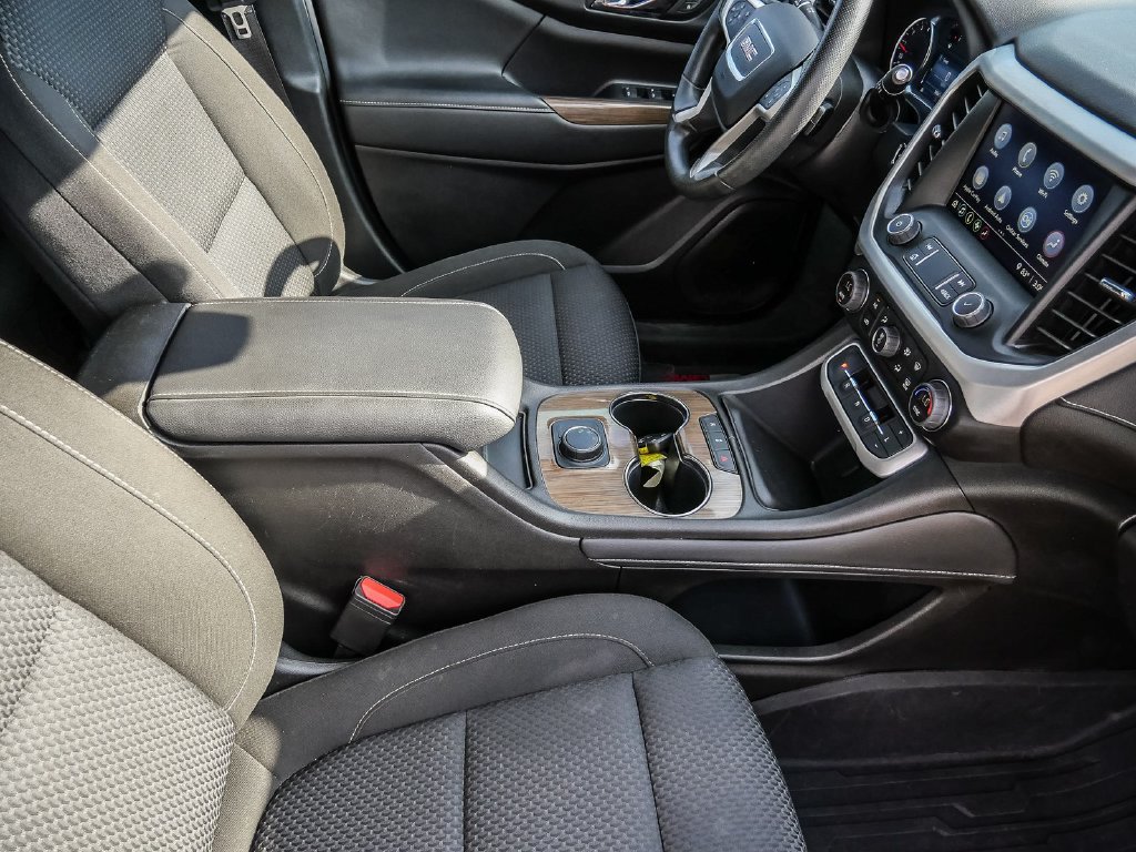 Used 2023 GMC Acadia SLE w/ LPO, Floor Liner Package FWD image 16