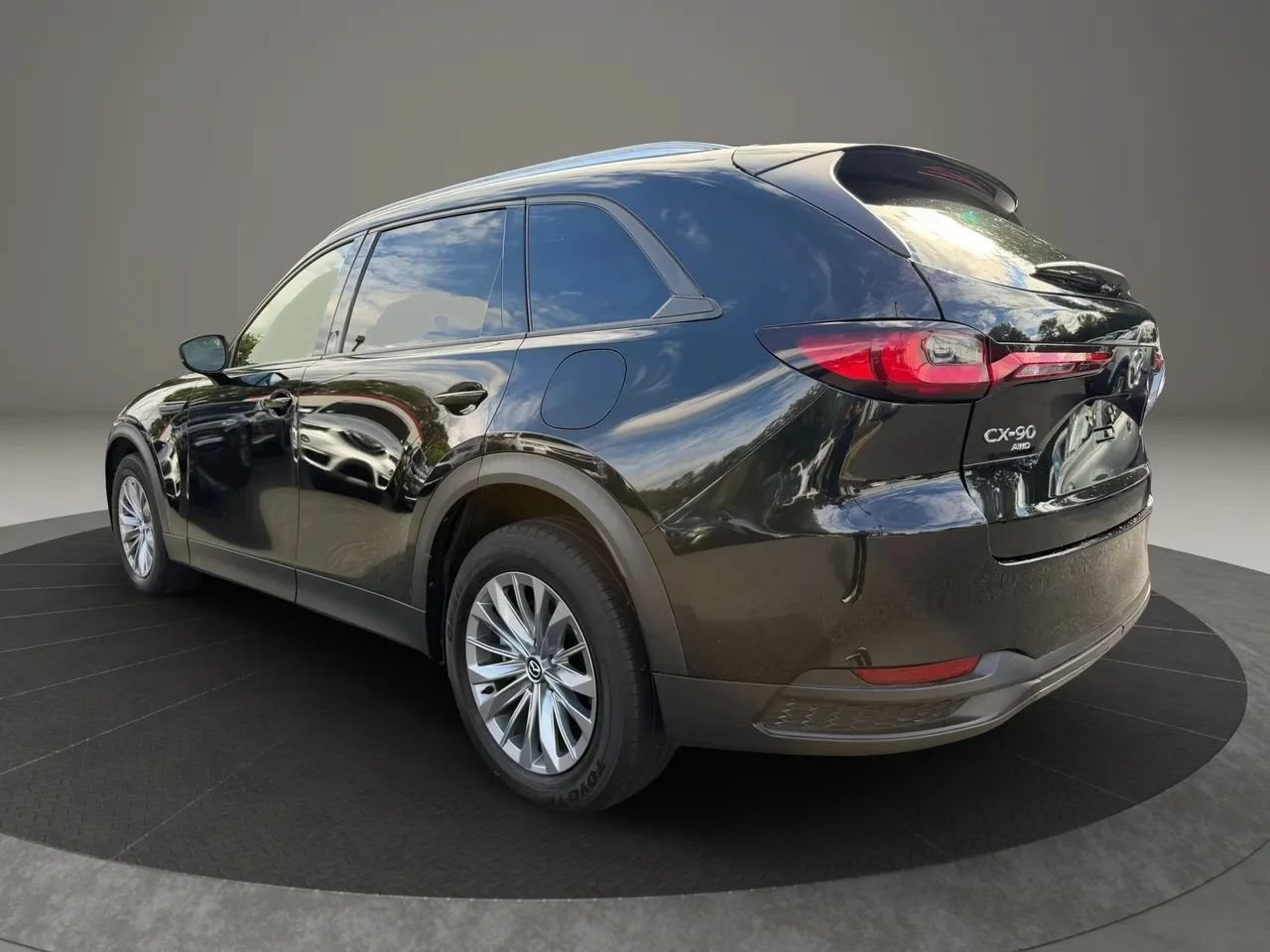 Used 2024 MAZDA CX-90 3.3 Turbo w/ Preferred Plus AWD/4WD image 7