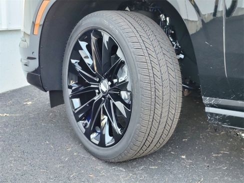 New 2025 Cadillac Escalade ESV Sport Platinum w/ LPO, ONYX Package image 32