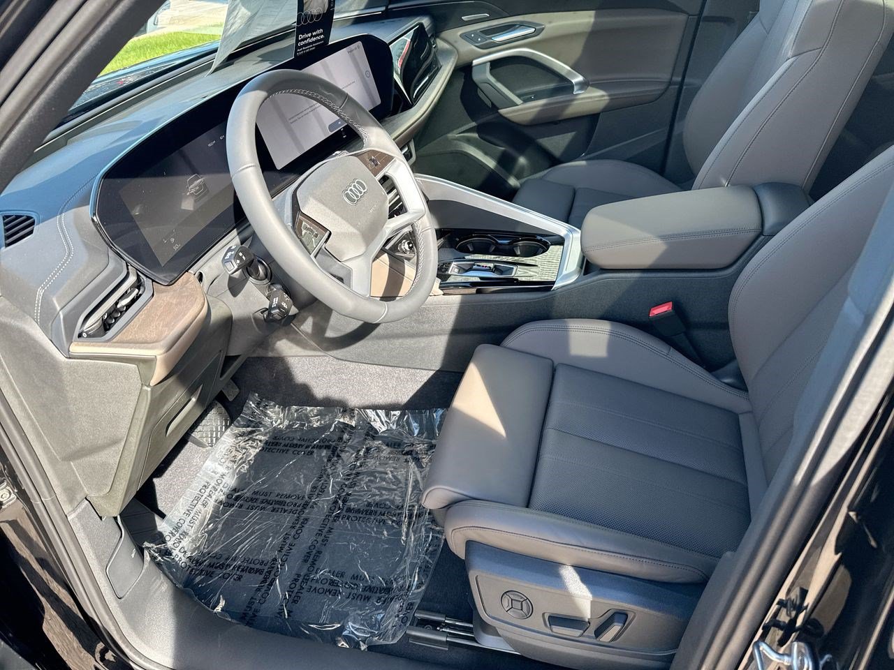 New 2026 Audi Q5 Premium Plus AWD/4WD image 2