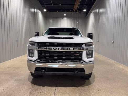 Used 2023 Chevrolet Silverado 2500 LT AWD/4WD image 3