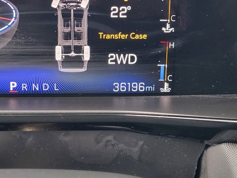 Used 2023 Chevrolet Colorado Z71 w/ Z71 Convenience Package 2 image 30