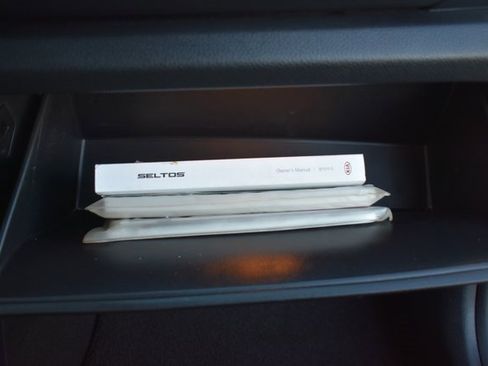 Used 2021 Kia Seltos SX w/ SX Sunroof Package image 45