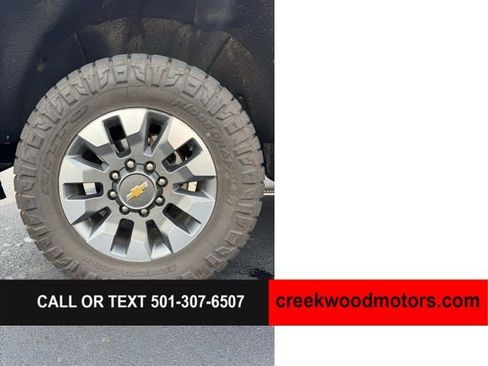 Used 2021 Chevrolet Silverado 2500 Custom w/ Custom Value Package AWD/4WD image 18