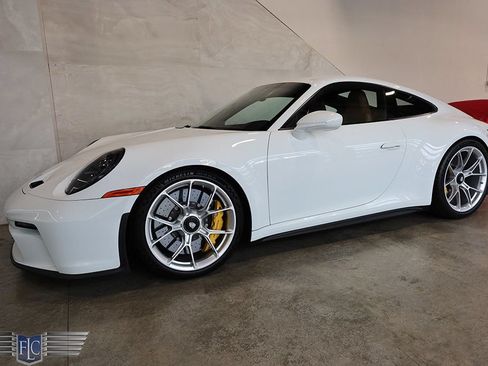 Used 2024 Porsche 911 GT3 RWD image 4