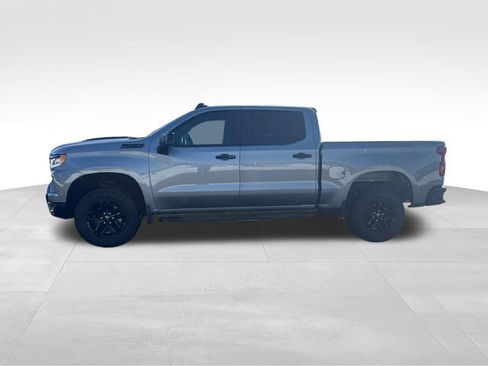 Used 2023 Chevrolet Silverado 1500 LT Trail Boss w/ LPO, Dark Essentials Package image 2