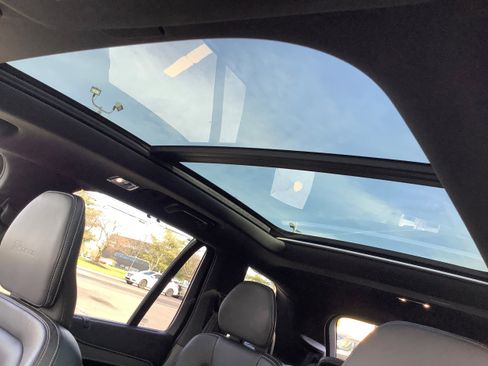 Used 2019 Volvo XC90 T5 R-Design w/ Protection Package Premier image 23