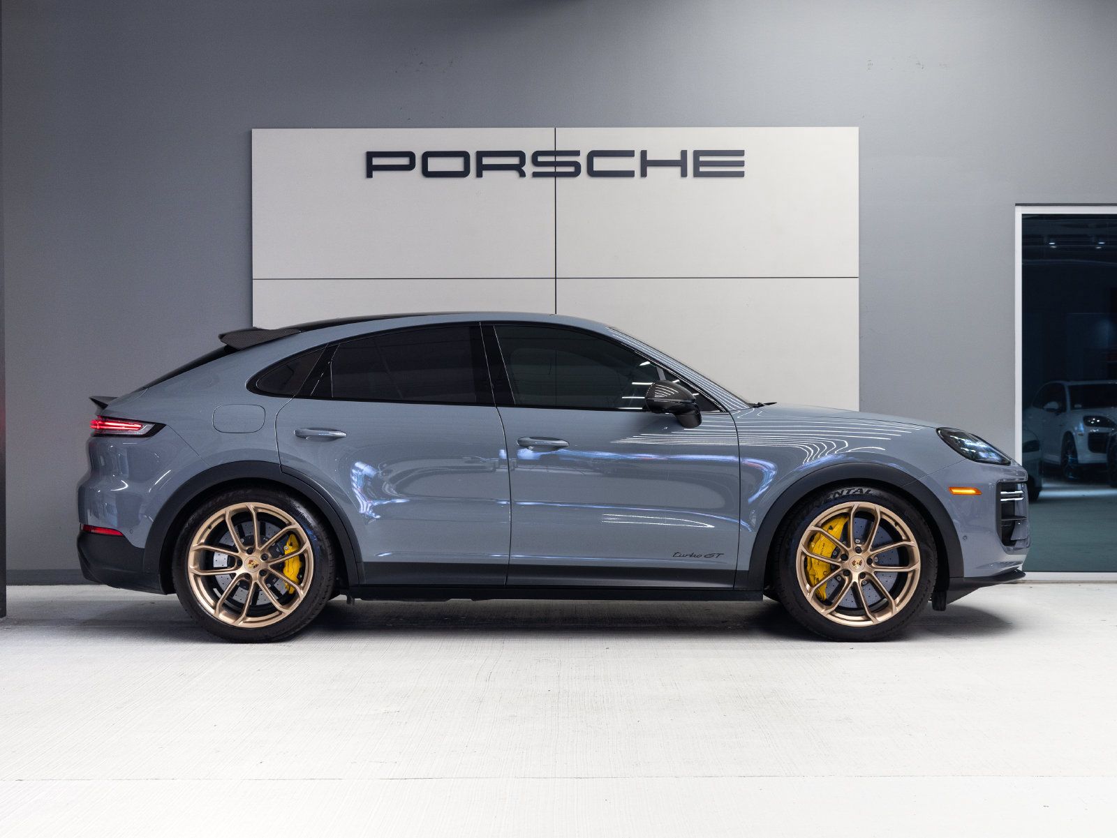 Certified 2024 Porsche Cayenne Turbo GT AWD/4WD image 7
