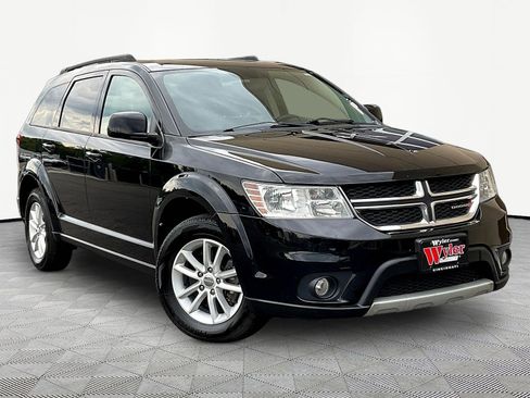 Used 2017 Dodge Journey SXT w/ Comfort/Convenience Group FWD image 3