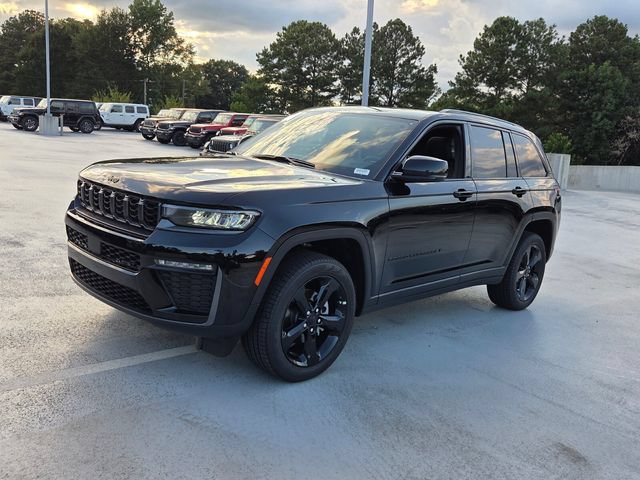 New 2026 Jeep Grand Cherokee Limited w/ Limited Altitude Package AWD/4WD image 3