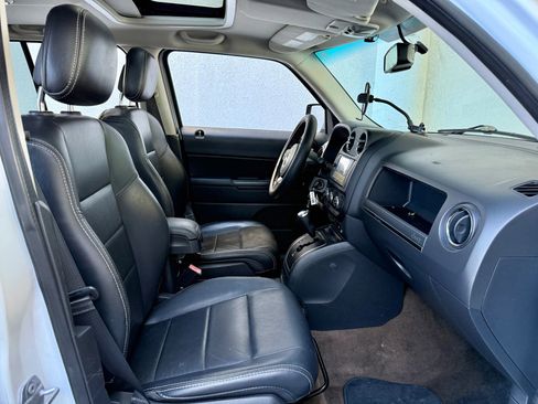 Used 2016 Jeep Patriot High Altitude image 16