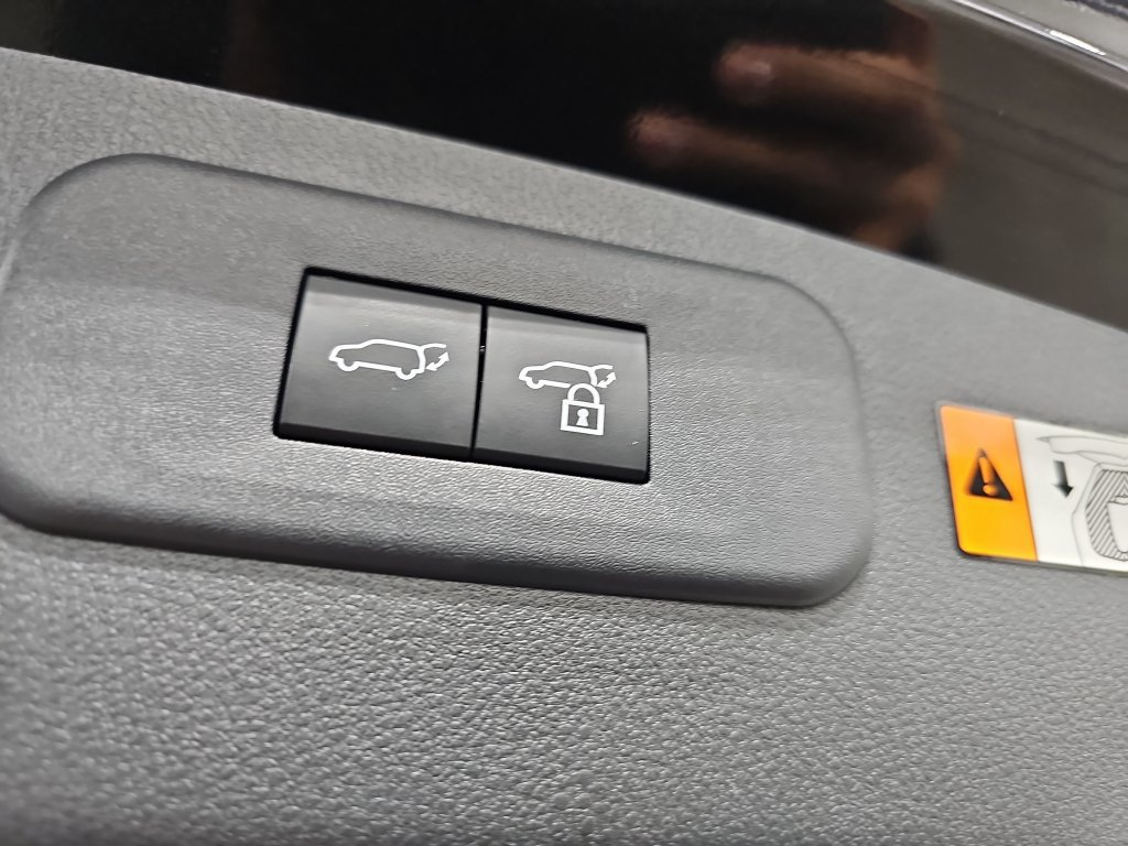 Used 2025 Lexus NX 250 FWD w/ Cold Area Package image 16