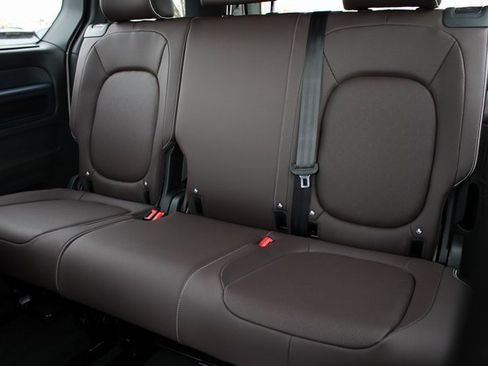 New 2025 Volkswagen ID. Buzz Pro S image 18