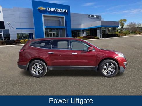 Used 2017 Chevrolet Traverse LT image 10