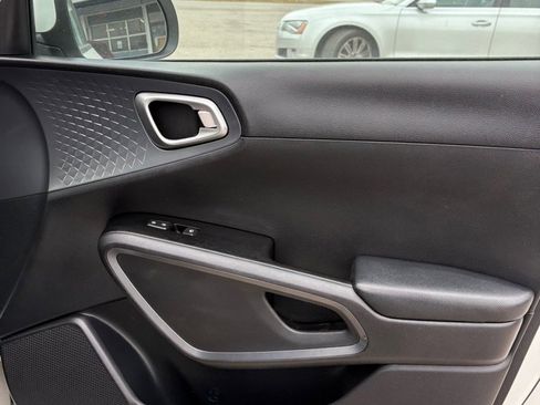 Used 2021 Kia Soul S image 15