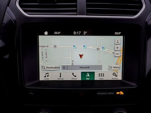 Used 2018 Ford Explorer XLT w/ XLT Appearance Package image 19