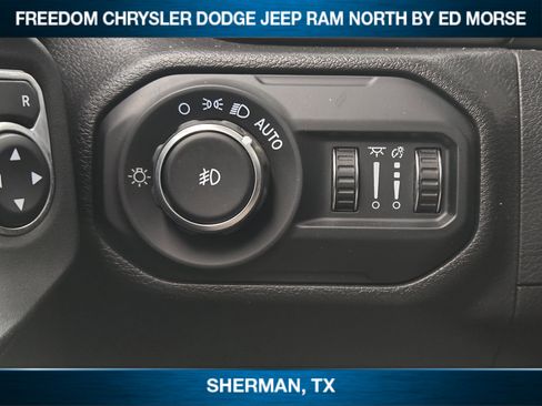 Used 2022 Jeep Wrangler Unlimited Sport image 16