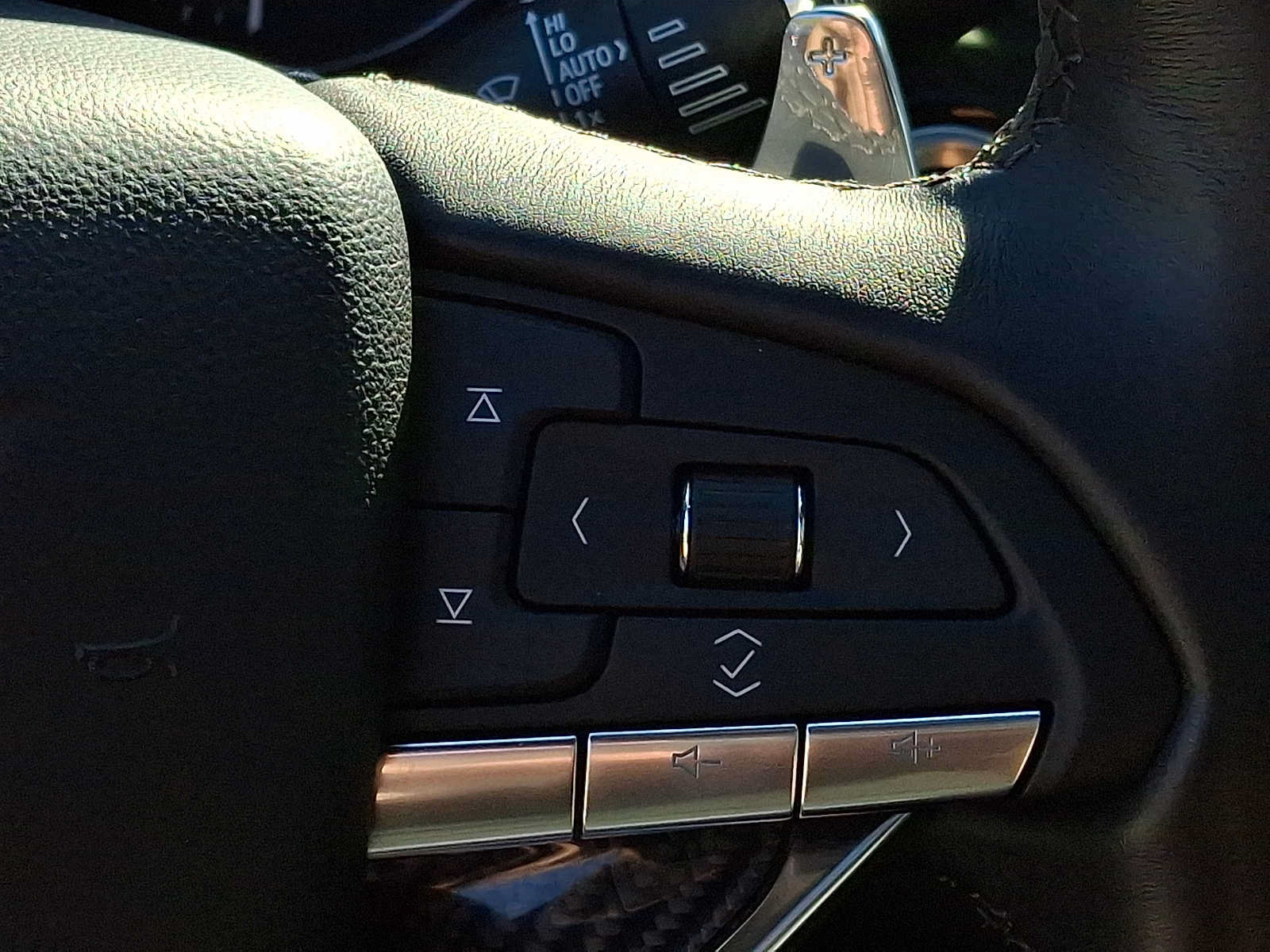Used 2024 Cadillac XT6 Sport w/ Technology Package AWD/4WD image 20