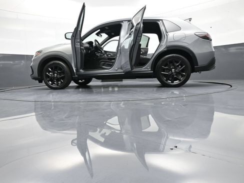 Certified 2024 Honda HR-V Sport image 47