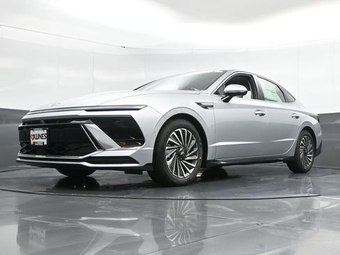 Used 2025 Hyundai Sonata Limited image 53