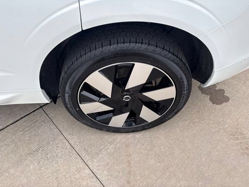 Certified 2025 Volvo XC60 T8 Plus w/ Protection Package Premier AWD/4WD image 14
