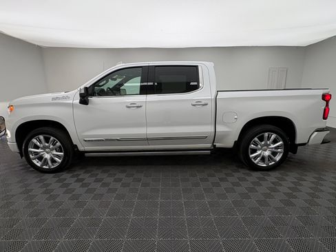 Used 2023 Chevrolet Silverado 1500 High Country AWD/4WD image 14