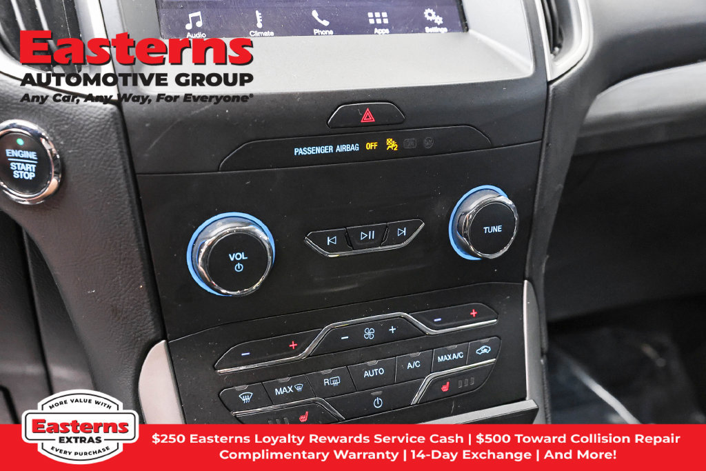 Used 2019 Ford Edge SEL w/ Equipment Group 201A FWD image 21