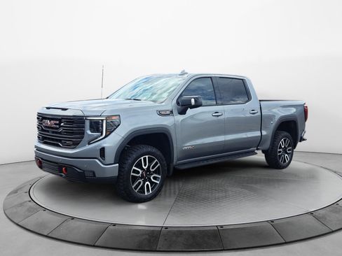 Used 2024 GMC Sierra 1500 AT4 w/ Technology Package AWD/4WD image 3