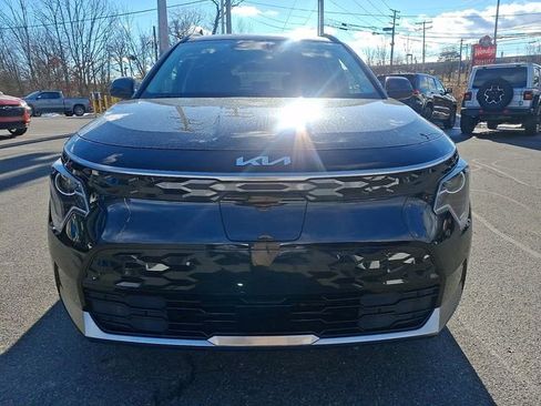 Used 2025 Kia Niro Wind w/ Wind Preserve Package image 3