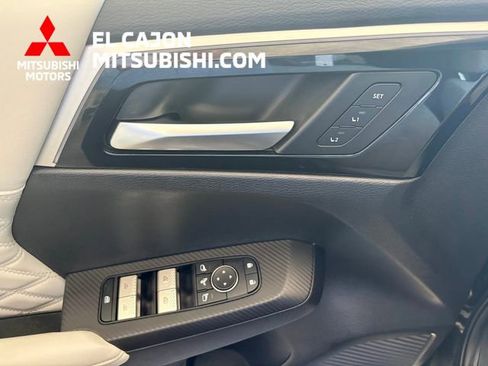 Used 2024 Mitsubishi Outlander SEL AWD/4WD image 13
