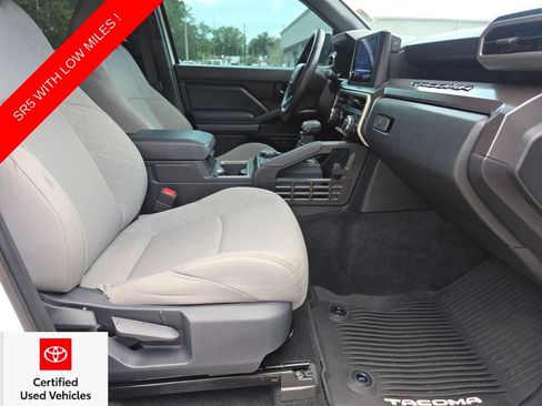 Certified 2025 Toyota Tacoma SR5 AWD/4WD image 14