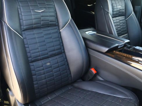 Certified 2024 Cadillac Escalade ESV Premium Luxury Platinum AWD/4WD image 24