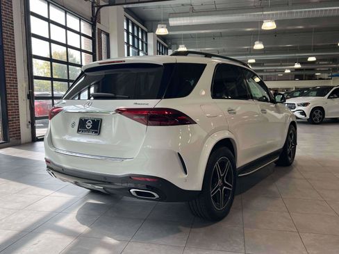 Used 2025 Mercedes-Benz GLE 450e 4MATIC image 4
