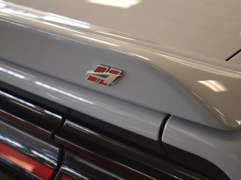 Used 2021 Dodge Challenger SXT image 15