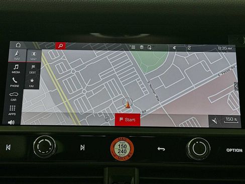 Certified 2025 Porsche Macan image 17