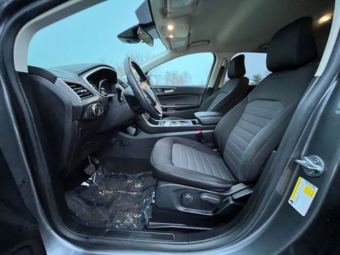 Used 2021 Ford Edge SE image 10