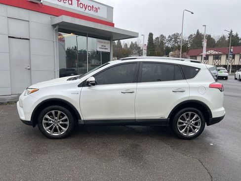 Used 2018 Toyota RAV4 Limited w/ Advanced Technology Package image 7